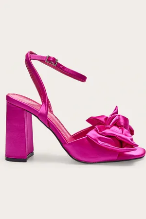 PRETTYLITTLETHING Wide Fit Satin Round Toe Bow Block Heeled Sandals