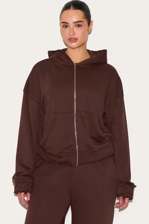 PRETTYLITTLETHING Shape Zip Through Hoodie