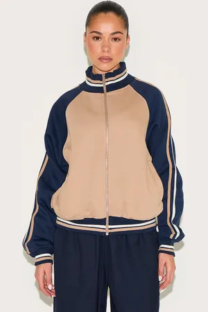 PRETTYLITTLETHING Contrast Panel Detail Zip Up Sweatshirt