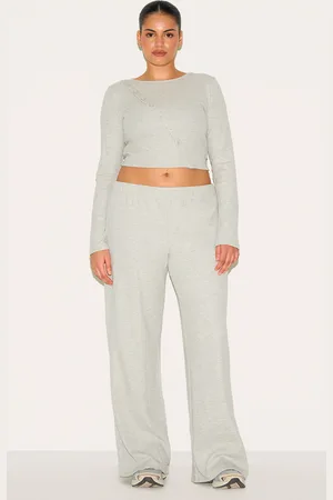 PRETTYLITTLETHING Plus Mid Rise Wide Leg Waffle Pant