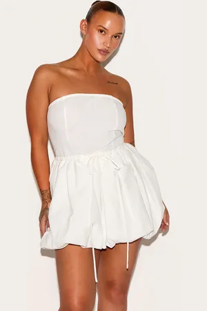 PRETTYLITTLETHING Plus Textured Woven Bandeau Tie Waist Puffball Dress