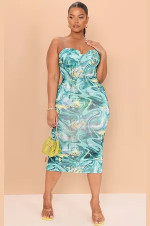 PRETTYLITTLETHING Plus Swirl Crinkle Rib Cup Detail Midi Dress