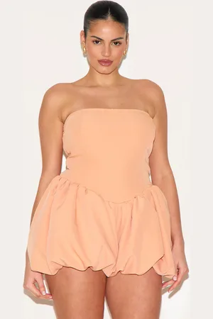 PRETTYLITTLETHING Plus Contrast Woven Bandeau Puffball Playsuit