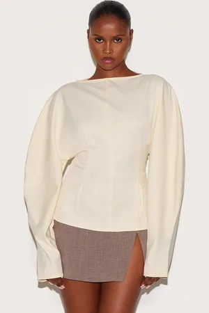 PRETTYLITTLETHING Woven Boatneck Fitted Blouse
