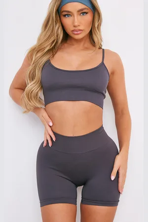 PRETTYLITTLETHING Seamless Padded Sports Bra
