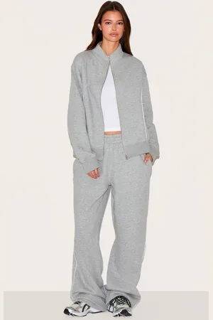 PRETTYLITTLETHING Wide Leg Contrast Seam Track Pants