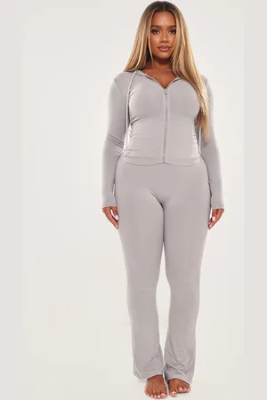 PRETTYLITTLETHING Shape Sculpted Foldover Waist Flare Pants