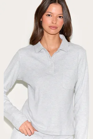 PRETTYLITTLETHING Long Sleeved Super Soft V Neck Button Up Top