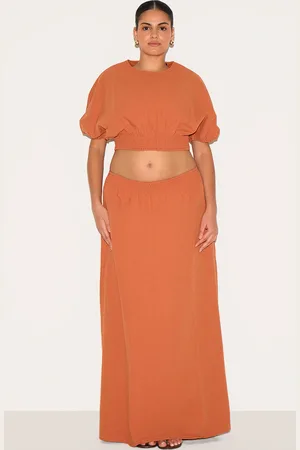 PRETTYLITTLETHING Plus Shirred Waist Low Rise Maxi Skirt