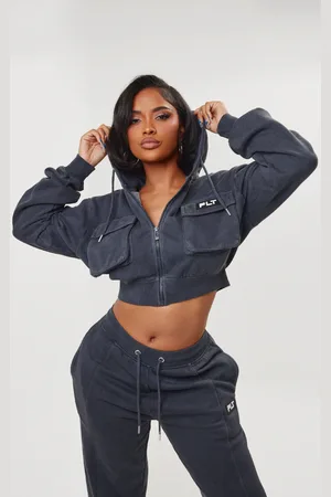 PRETTYLITTLETHING Shape Cargo Cropped Hoodie