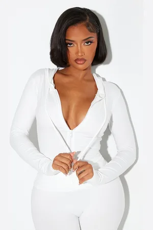 PRETTYLITTLETHING Shape Sculpted Zip Through Hoodie