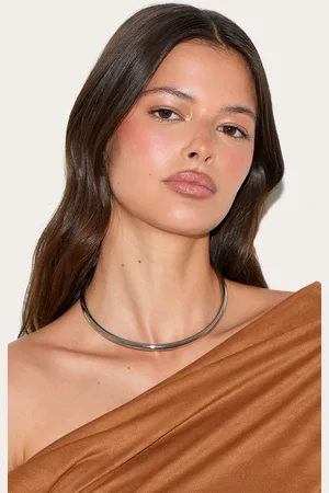PRETTYLITTLETHING Metal Bar Choker