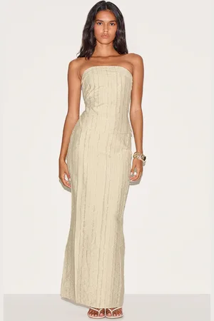 PRETTYLITTLETHING Textured Frayed Mid Rise Maxi Skirt