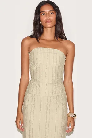 PRETTYLITTLETHING Textured Frayed Bandeau Top