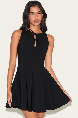 PRETTYLITTLETHING Tie Bow Detail Shift Dress