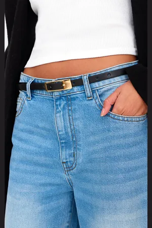 PRETTYLITTLETHING PU Square Buckle Skinny Belt