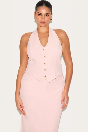 PRETTYLITTLETHING Plus Tailored Woven Backless Halterneck Waistcoat