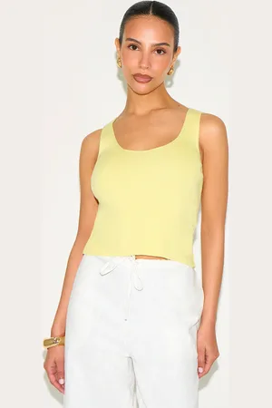 PRETTYLITTLETHING Petite Knitted Scoop Neck Vest Top