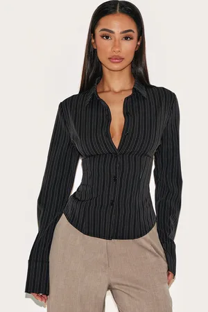 PRETTYLITTLETHING Petite Striped Long Sleeve Fitted Shirt
