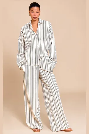 PRETTYLITTLETHING Striped Mid Rise Wide Leg Pants
