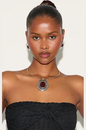 PRETTYLITTLETHING Stone Centre Statement Necklace