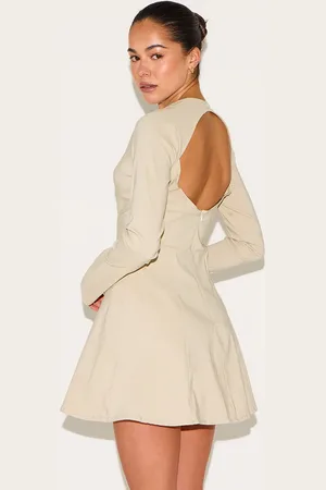 PRETTYLITTLETHING Woven Boat Neck Flare Sleeve Shift Dress