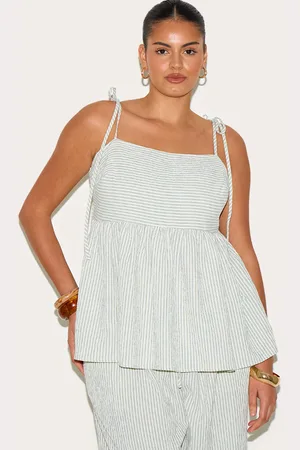 PRETTYLITTLETHING Plus Woven Textured Striped Floaty Top