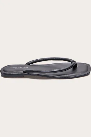 PRETTYLITTLETHING Wide Fit Real Leather Toe Thong Flat Sandals
