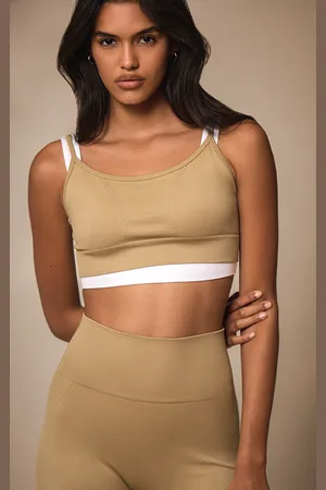 PRETTYLITTLETHING Seamless Double Layered Sports Bra