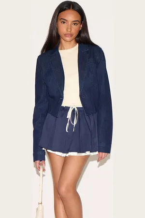 PRETTYLITTLETHING Petite Cropped Cinched Waist Denim Blazer