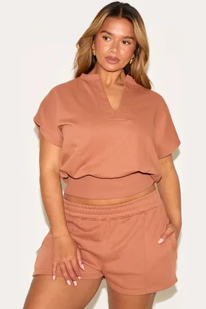 PRETTYLITTLETHING Shape V Neck Cinched Waist Sleevless Sweatshirt