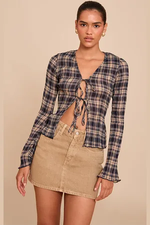 PRETTYLITTLETHING Plisse Check Printed Blouse