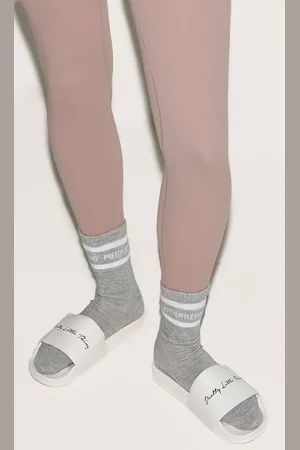 PRETTYLITTLETHING Sliders