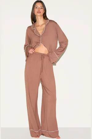 PRETTYLITTLETHING Modal Piping Long Pj Set