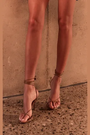 PRETTYLITTLETHING PLT Label Strappy Tie Thong Heel