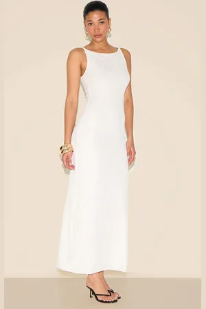 PRETTYLITTLETHING Textured Twist Shoulders Maxi Dress