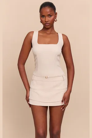 PRETTYLITTLETHING Woven Belt Detail Skort Playsuit