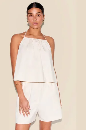 PRETTYLITTLETHING Petite Poplin Low Back Halterneck Top