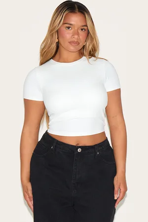 PRETTYLITTLETHING Shape Built In Bra Sculpt T-shirt