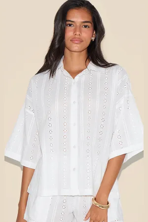 PRETTYLITTLETHING Broderie Boxy Shirt