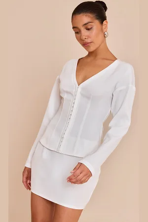 PRETTYLITTLETHING Petite Mid Rise Mini Skirt