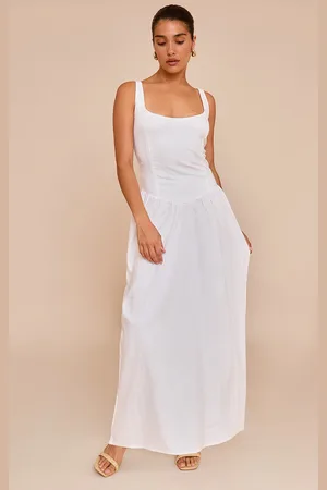 PRETTYLITTLETHING Petite Strappy Gathered Waist Maxi Dress
