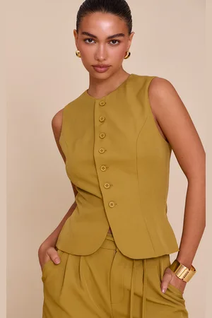 PRETTYLITTLETHING Deep Tailored Woven Waistcoat