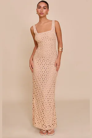 PRETTYLITTLETHING Floral Textured Scoop Neck Maxi Dress