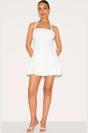 PRETTYLITTLETHING Petite Halterneck Broderie Mini Dress