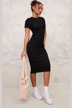 PRETTYLITTLETHING Petite Ribbed Short Sleeve Crew Neck Midi Dress