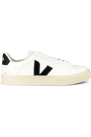 Veja Campo Sneaker in . Size 40, 41, 42, 43, 44, 45, 46.