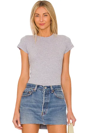 LA Made Perfect Basic Tee in . Size S, XL, XS, XXL.