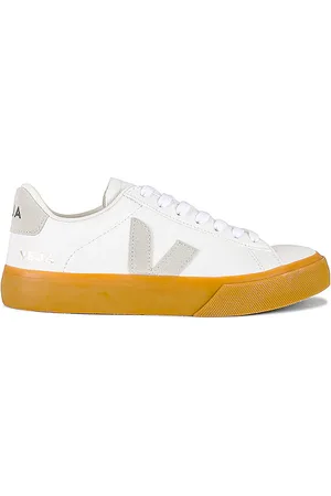 Veja Campo Sneaker in . Size 43.