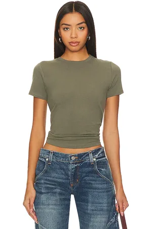 GOOD AMERICAN Cropped Baby Tee in . Size 2X, 4X.